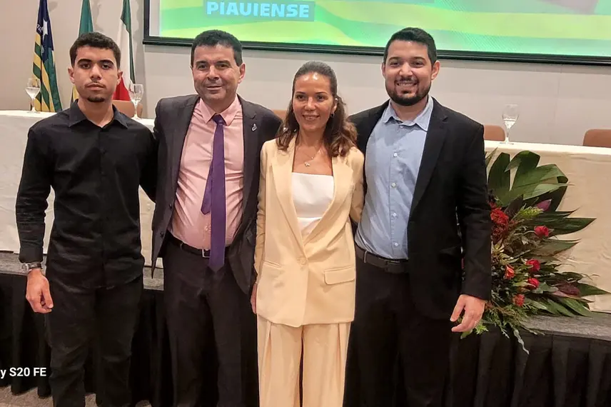 Título de Cidadão Piauiense ao empresário José Robson Oliveira,