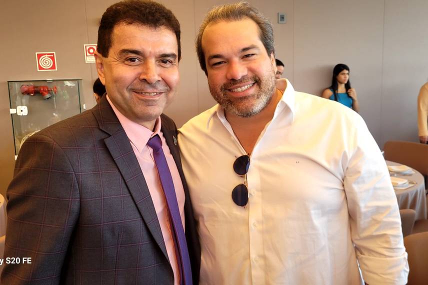 Título de Cidadão Piauiense ao empresário José Robson Oliveira,