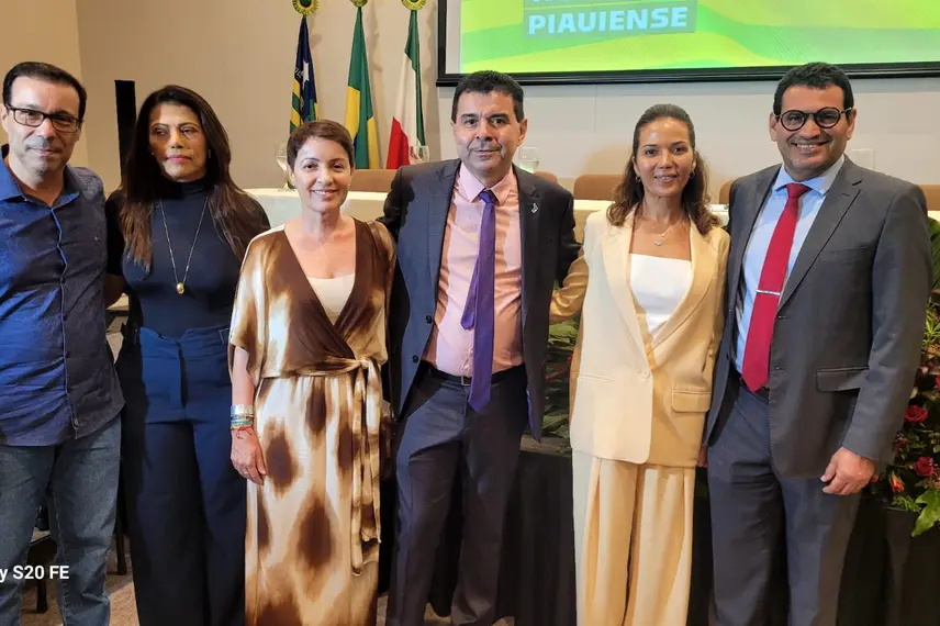 Título de Cidadão Piauiense ao empresário José Robson Oliveira,