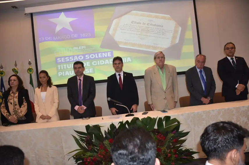 Título de Cidadão Piauiense ao empresário José Robson Oliveira,