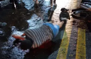 Acidente em Timon envolve caminhão de lixo e motoqueiro (Foto: Reprodução)