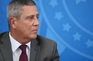 Alexandre de Moraes mantém prisão de Braga Netto (Foto: Isac Nóbrega/PR)