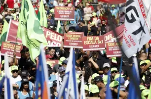 Ato em SP une centrais sindicais e governo pelo fim da escala 6x1 (Foto: Paulo Pinto/Agência Brasil)