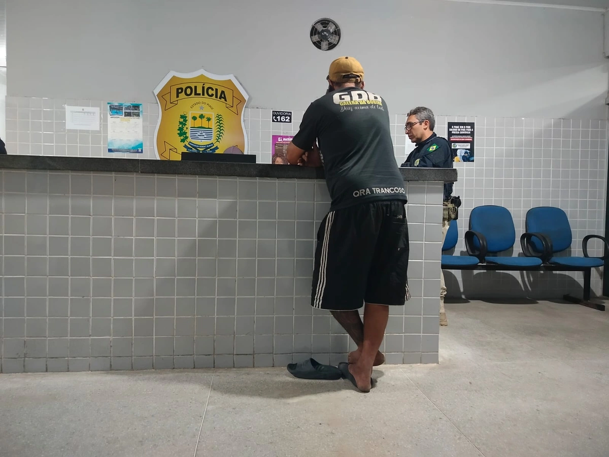 Caminhoneiro visivelmente embriagado e com passagens é preso em Campo Maior