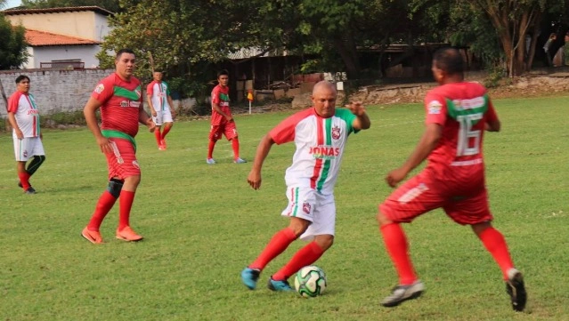 Campeonato de Veteranos movimenta Castelo do Piauí com goleada na estreia