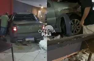 Carro invade loja de conveniência em posto de Teresina e atropela duas mulheres (Foto: Reprodução)