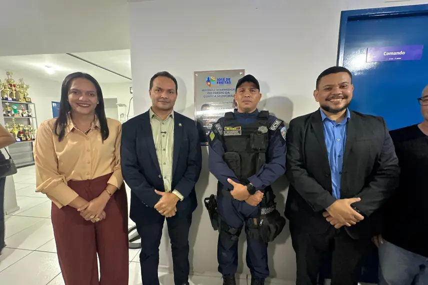 Entrega da reforma de prédio da GCM de José de Freitas