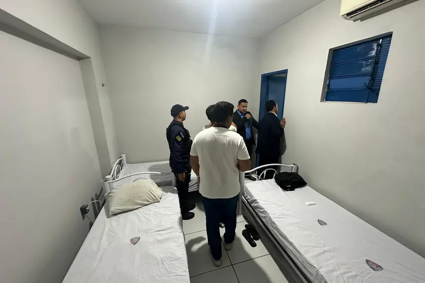 Entrega da reforma de prédio da GCM de José de Freitas