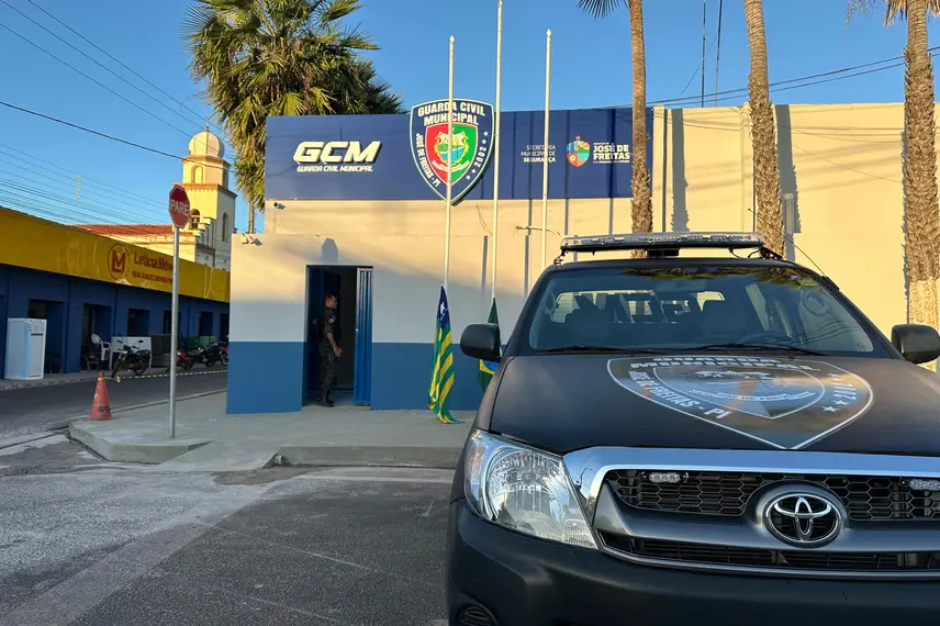 Entrega da reforma de prédio da GCM em José de Freitas
