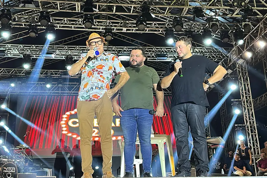 Festival Piripiri Humor & Arte inicia com grande público, risos e muita música