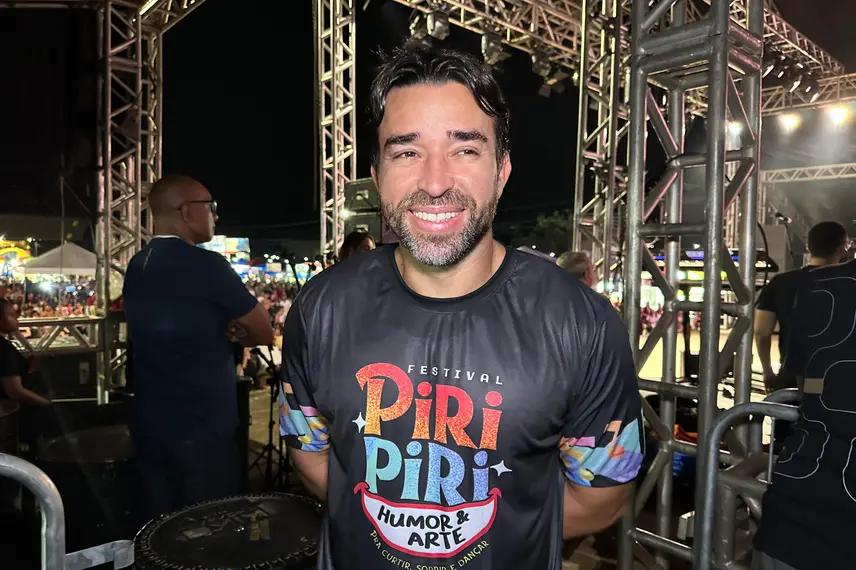 Festival Piripiri Humor & Arte inicia com grande público, risos e muita música