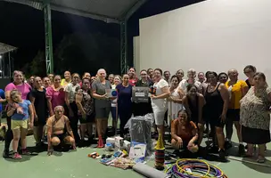 Gerlane Cabral entrega materiais para aulas de Zumba em São Gonçalo do Piauí (Foto: Reprodução)