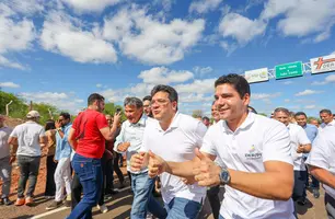 Governador Rafael Fonteles e Leo Sobral do DER inauguram obras no Território Serra da Capivara (Foto: Reprodução)