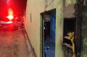 Homem é assassinado a tiros dentro de residência na zona Leste de Teresina (Foto: Repórter 12/Conecta Piauí)