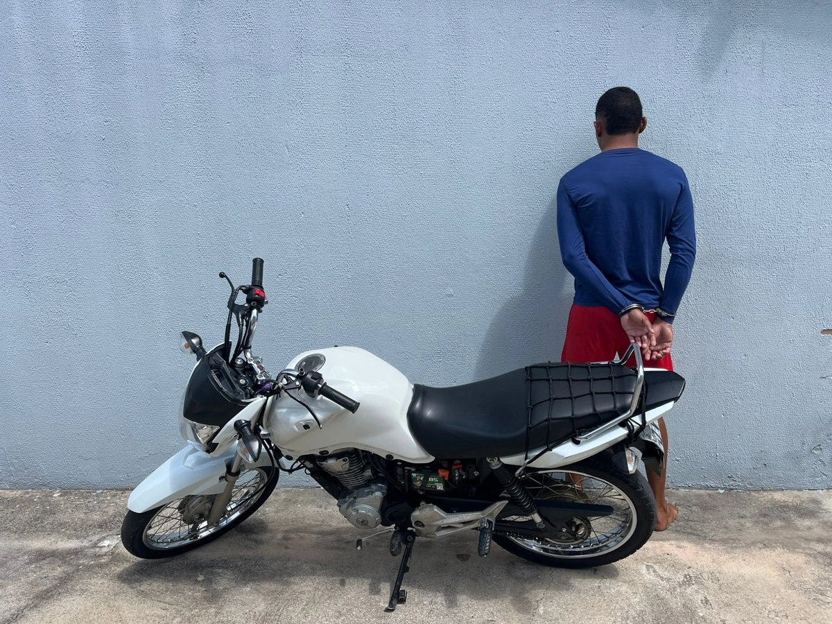 Homem é preso após 'dar grau' e desacatar policiais em Água Branca