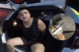 Homem é preso após tentar matar a própria mãe com faca em Teresina (Foto: Repórter 12/Conecta Piauí)