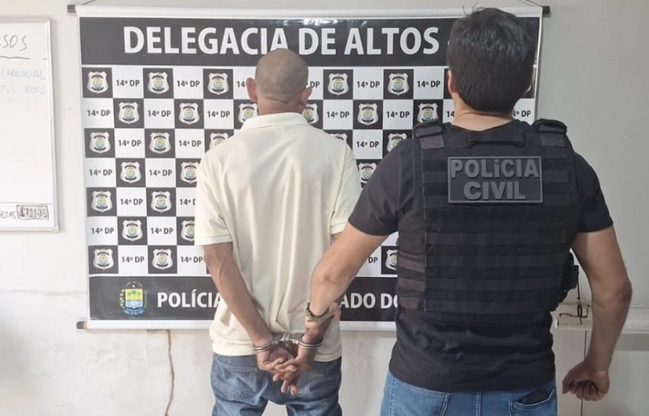 Homem é preso por agredir o próprio pai com pedaço de madeira em Altos