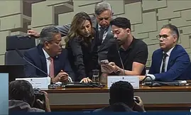 Influenciador Rico Melquiades demonstra apostas em CPI das Bets (Foto: Reprodução)