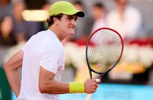 João Fonseca fará estreia no Masters 1000 de Roma• Foto: Reprodução / X @MutuaMadridOpen (Foto: • Foto: Reprodução / X @MutuaMadridOpen)