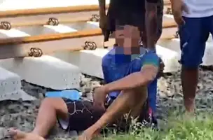 Jovem é rendido por populares após suspeita de assalto na zona Sudeste de Teresina (Foto: Reprodução)