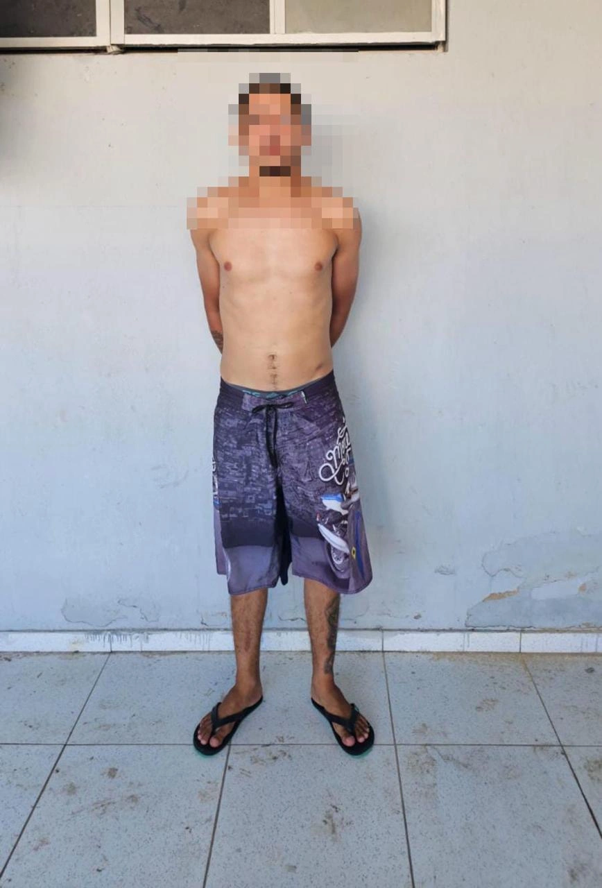 Jovem envolvido com tráfico de drogas é preso com pacotes de maconha em Parnaíba