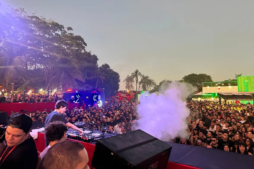 Love Again reúne multidão e se firma como uma das maiores festas eletrônicas do PI