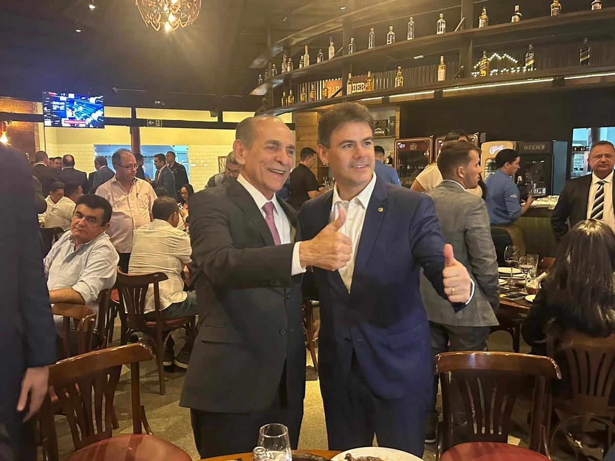 Marcelo Castro reúne 200 prefeitos piauienses em jantar com ministros em Brasília