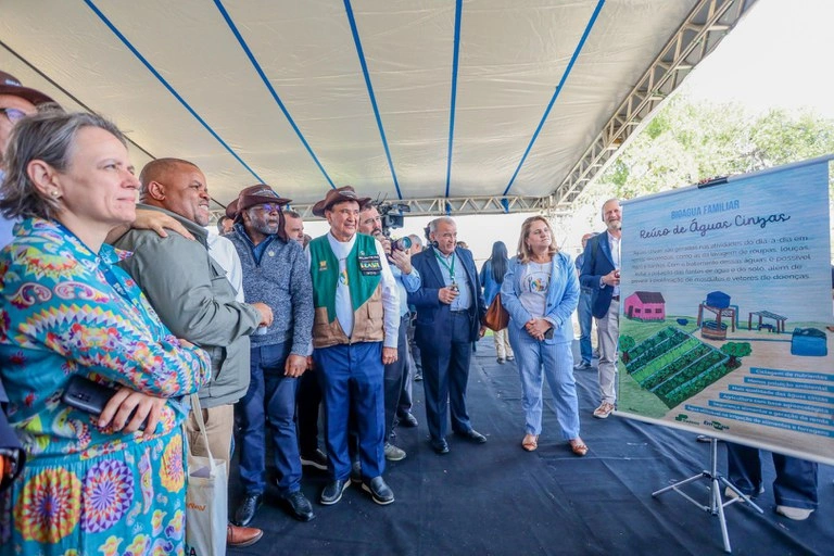 Ministro Wellington Dias e comitivas africanas conhecem tecnologias rurais em Petrolina (PE)