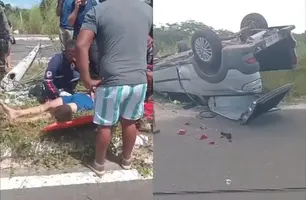 Motorista capota carro ao bater em poste e deixa feridos nas proximidades da UFPI (Foto: Reprodução)