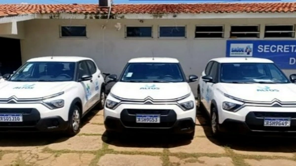 Município de Altos recebe três novos veículos para reforçar a Saúde da Família