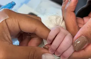 Nasce Zuri, filha de Ludmilla e Brunna Gonçalves: 'Multiplicamos o amor' (Foto: Reprodução)