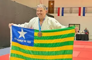 No Paraguai, Queiroz Filho conquista medalha e homenageia o pai, Abdias Queiroz (Foto: Reprodução)