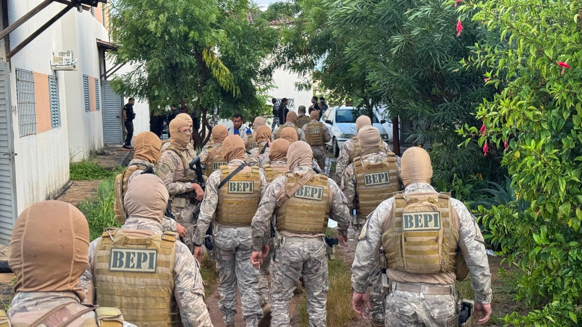 Operação Retomada 2 cumpre 144 mandados contra facção no Torquato Neto