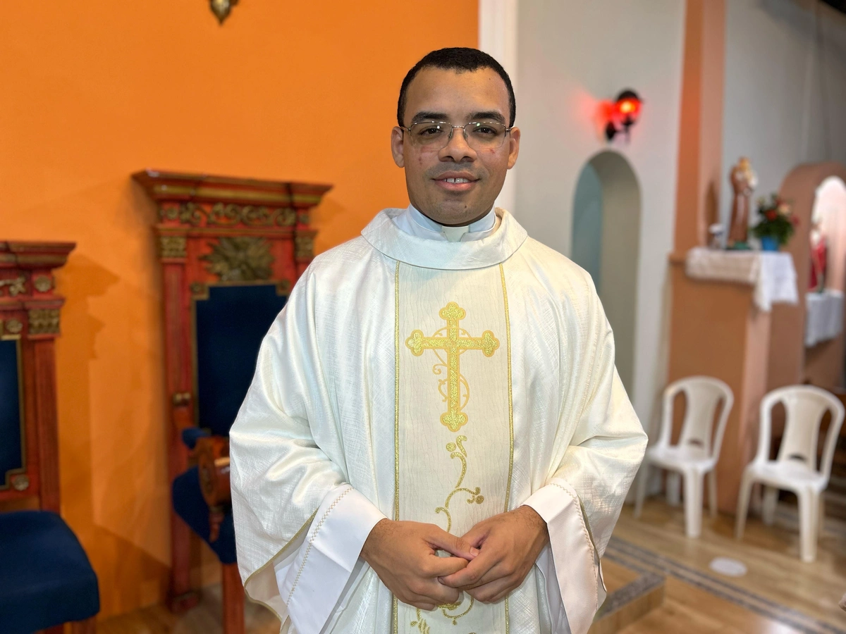 Padre Robert Araújo