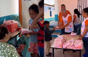 Palmeira do Piauí entrega fardamento a todos os alunos da rede municipal (Foto: Reprodução)