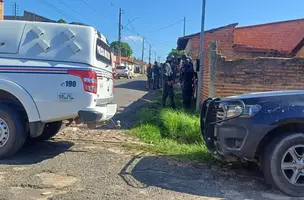 PM do Piauí surta e, armado de faca, mobiliza a polícia de Timon (Foto: Reprodução)