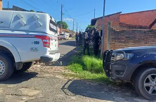 PM do Piauí surta e, armado de faca, mobiliza a polícia de Timon (Foto: Reprodução)