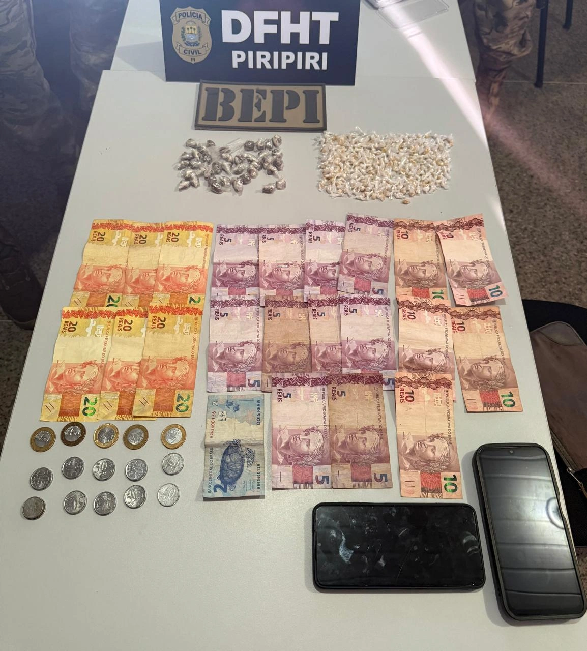 Polícia Civil cumpre mandados durante operação contra facções no Norte do Piauí