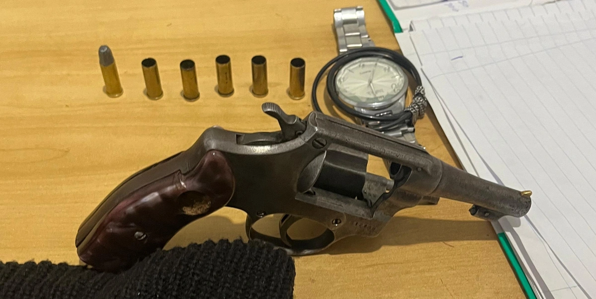 Polícia Militar do Piauí prende suspeito de assalto e recupera celular roubado em ação conjunta com a PM do Maranhão
