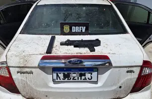 Polícia prende suspeito de roubo de veículos e apreende submetralhadora no Piauí (Foto: Reprodução)