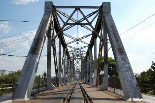Ponte Metálica