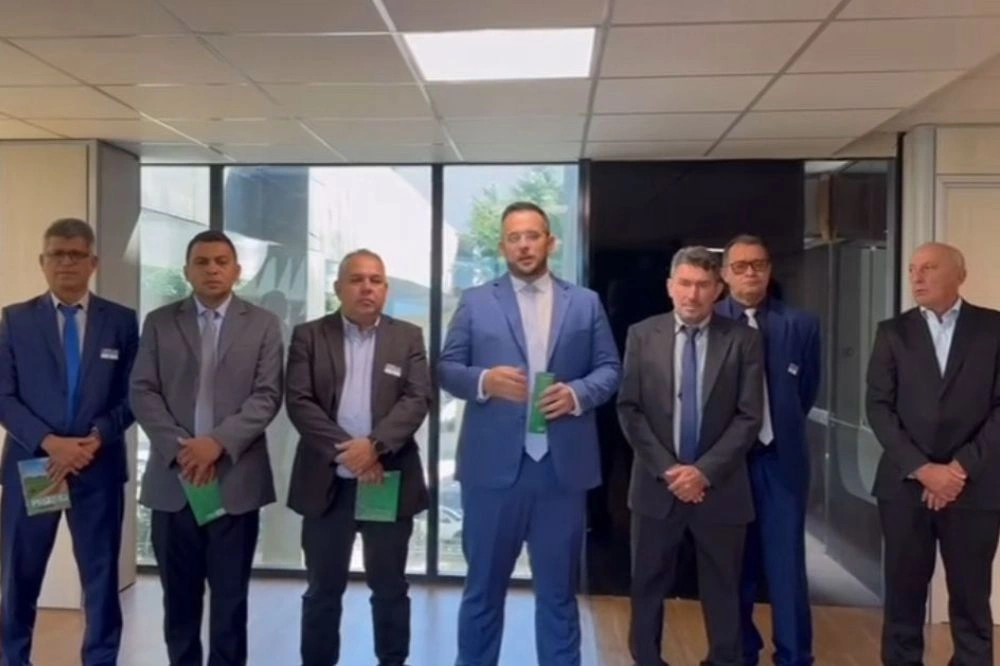 Prefeito de Morro do Chapéu busca investimentos no Ministério da Agricultura em Brasília