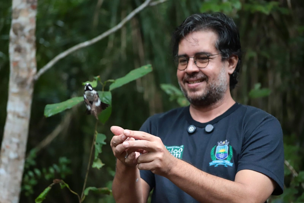 Prefeitura de Timon realiza soltura de aves silvestres no Sítio Tamboril
