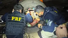 PRF do Maranhão descobre 188 quilos de drogas dentro de pneus de caminhão (Foto: Reprodução)