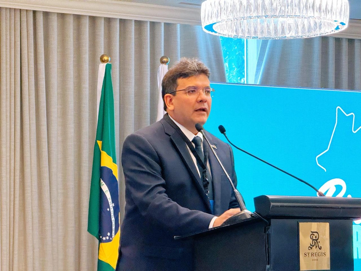 Rafael Fonteles apresenta 16 projetos no Catar e destaca Nordeste na energia limpa