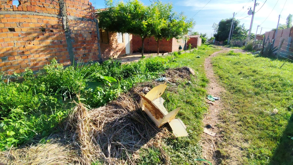 Revoltados, moradores de residencial denunciam descaso da prefeitura em Teresina