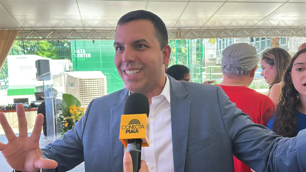 Secretário Washington Bandeira inaugura reforma da sede da Seduc