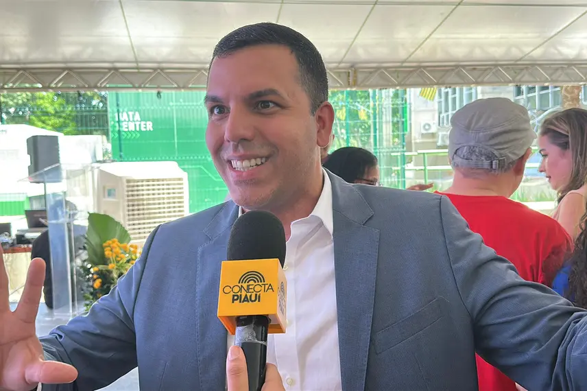 Secretário Washington Bandeira inaugura reforma da sede da Seduc