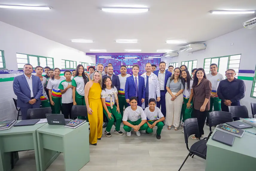 Severo Eulálio visita escola referência em educação integral no Piauí