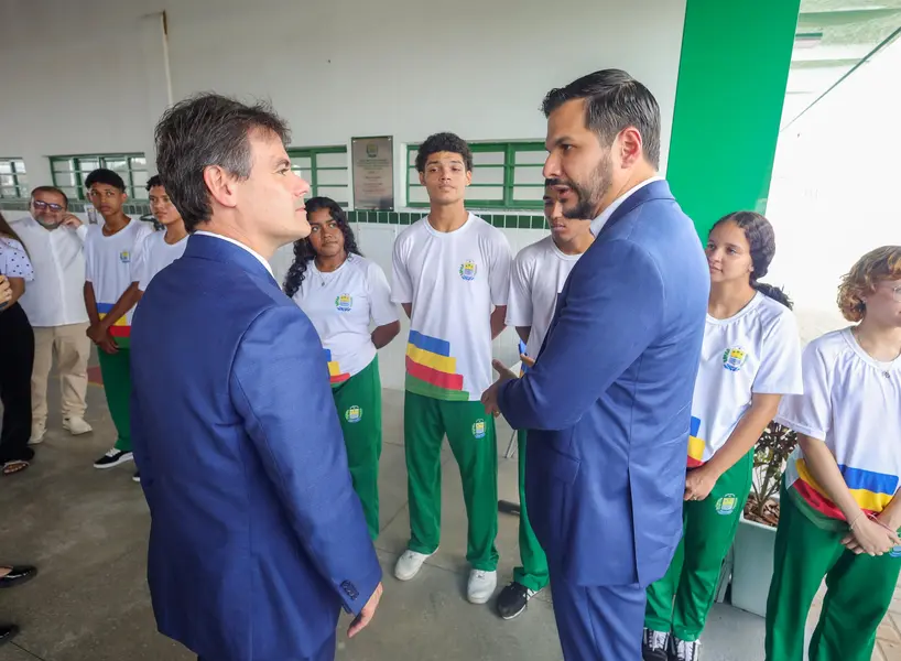 Severo Eulálio visita escola referência em educação integral no Piauí